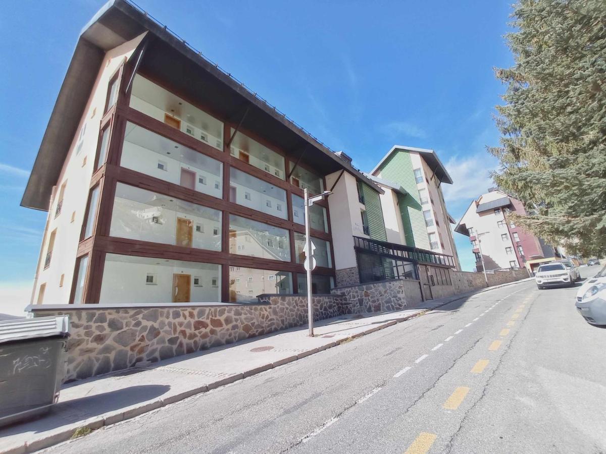 Estudio Superior Serraneu Sierra Nevada Esterno foto